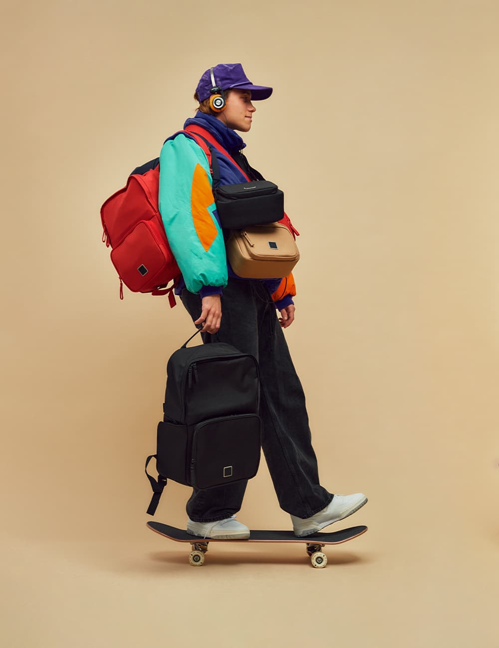 https://a.storyblok.com/f/247851/1000x1300/c5a22ae9cf/33-_creativeminds_beige3.jpg