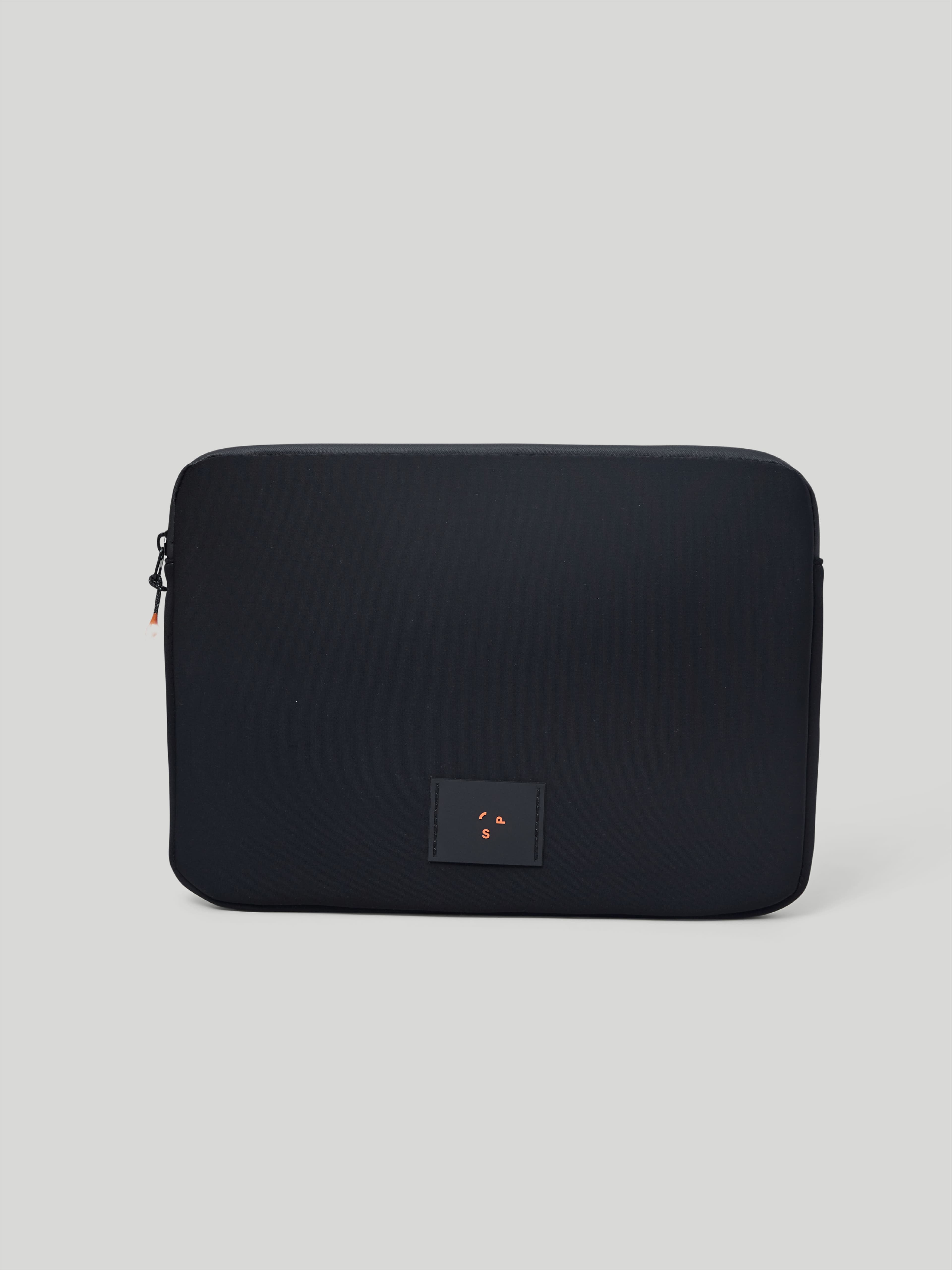 laptop-16-black-06.jpg
