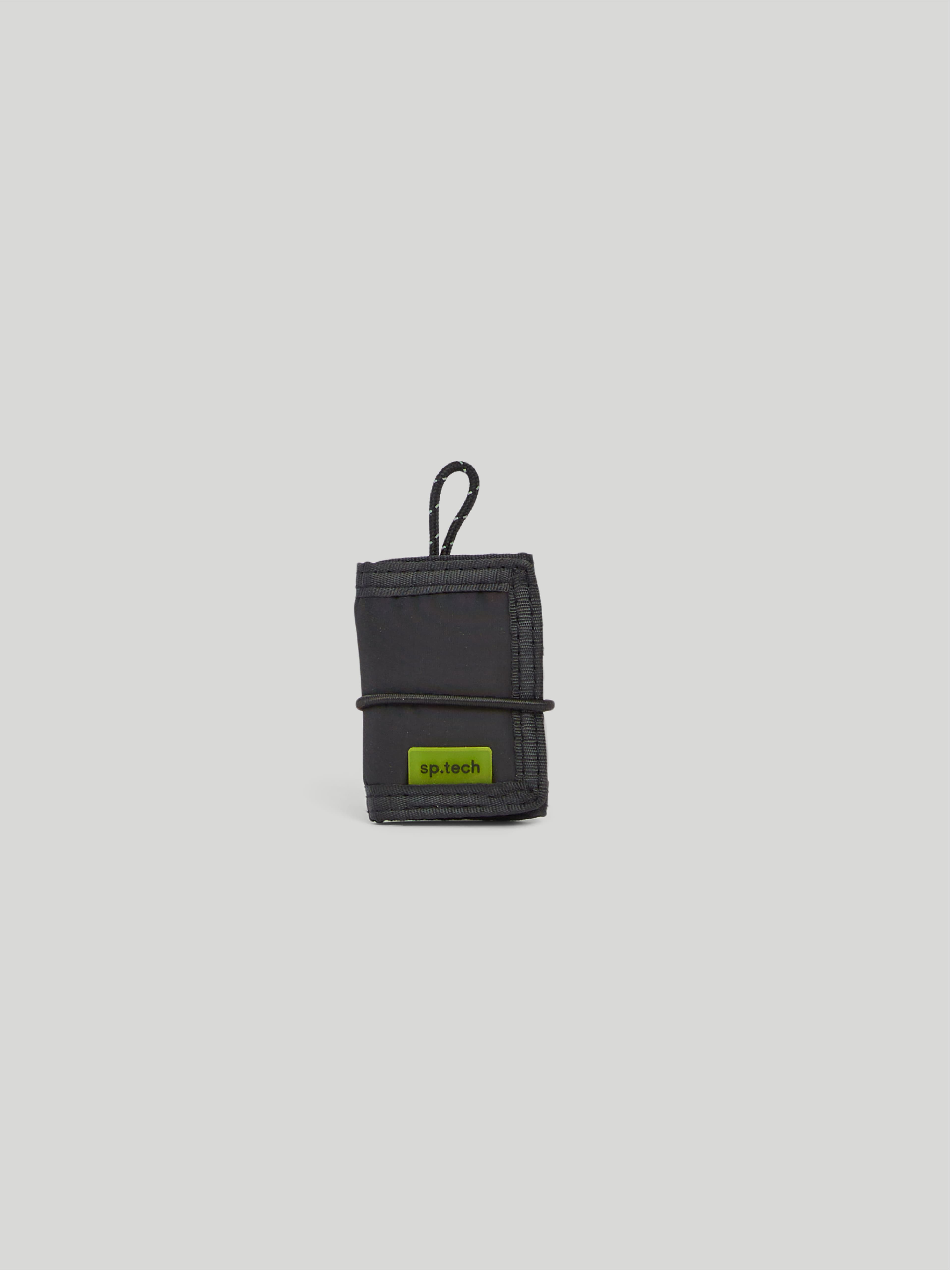 https://s3.amazonaws.com/a.storyblok.com/f/247851/4e523a1cd8/memory-card-4-black-05.jpg