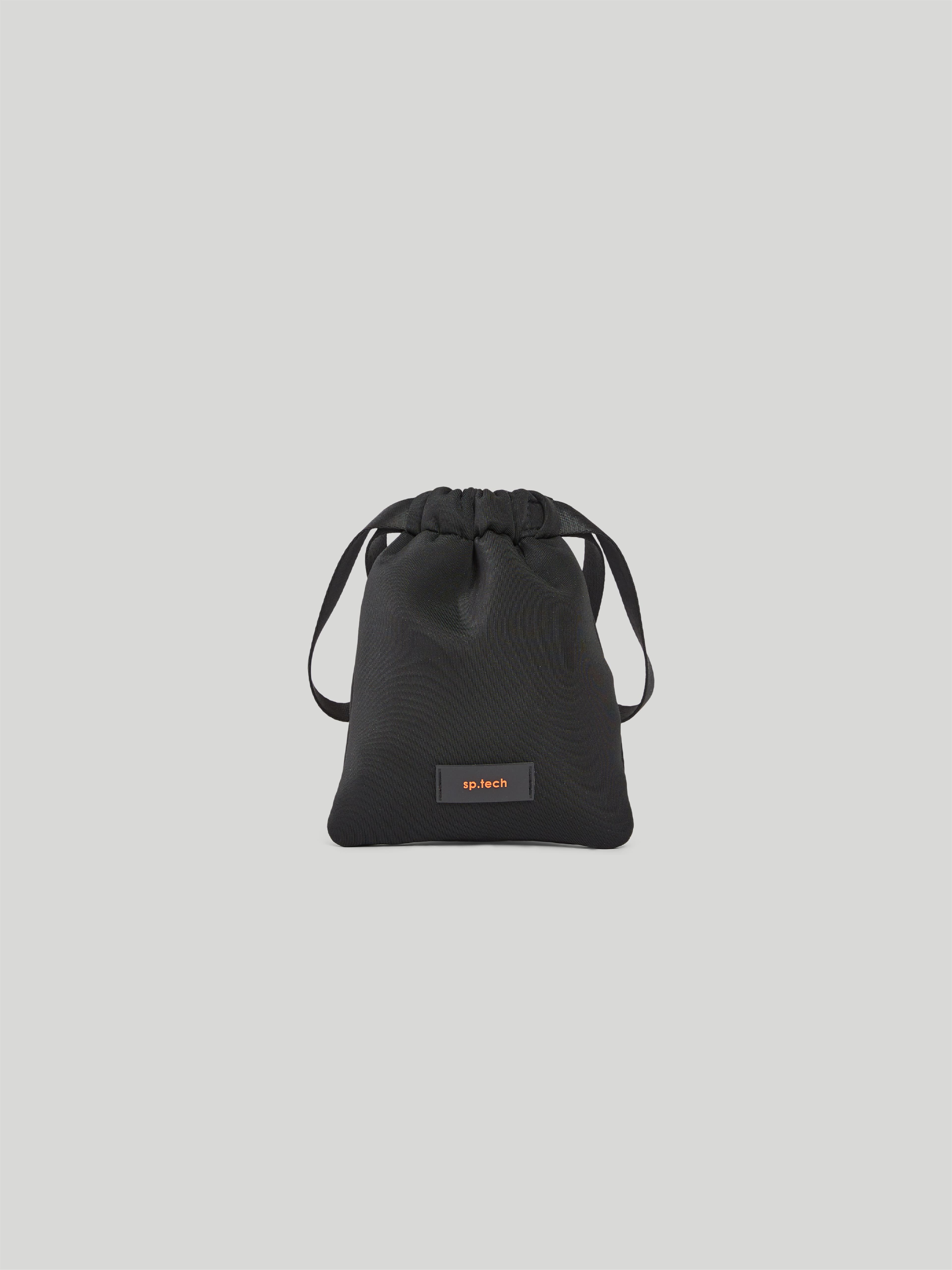 https://s3.amazonaws.com/a.storyblok.com/f/247851/e951bc104c/neoprene-tech-pouch-s-black-06.jpg
