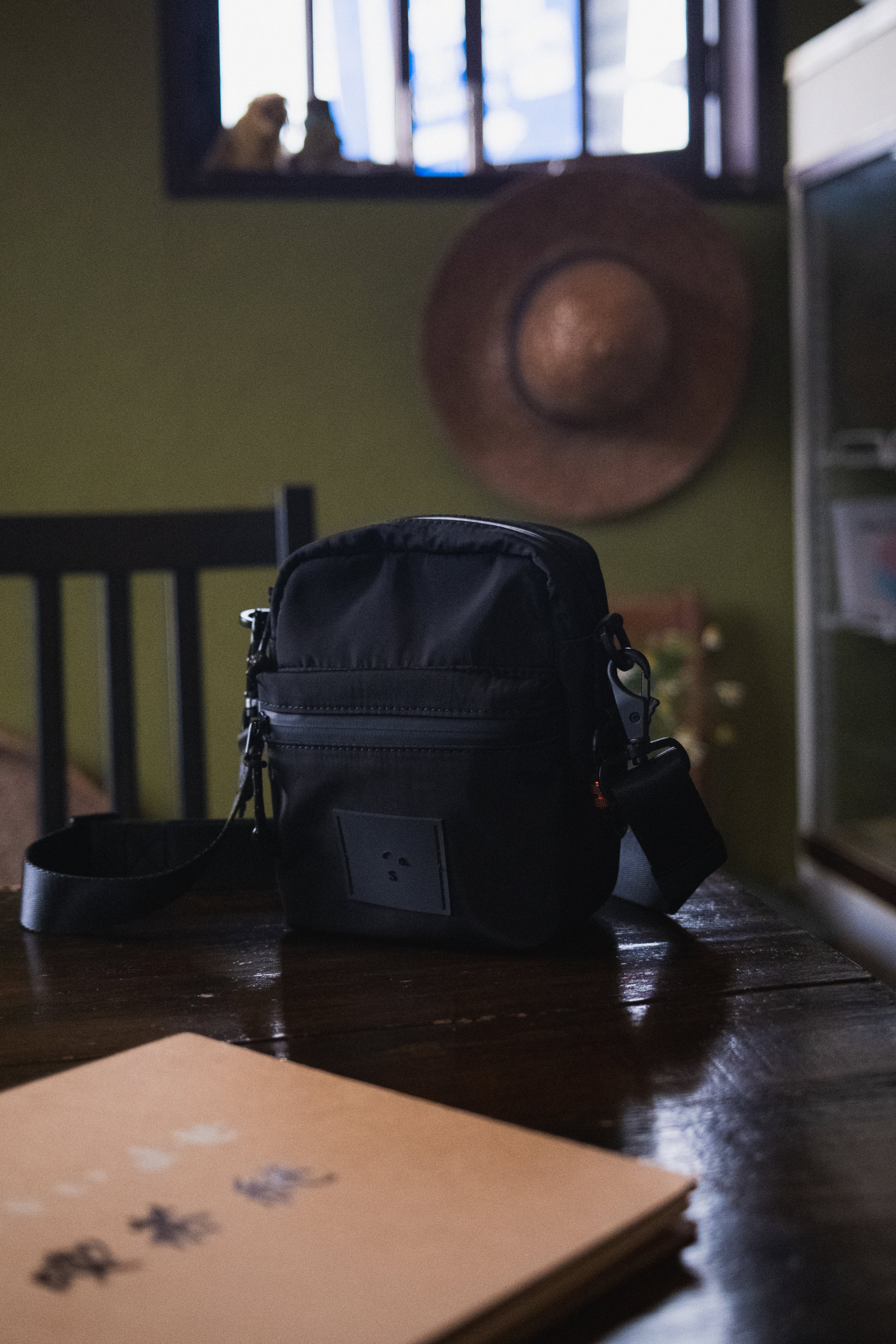 Shoulder Pouch V2 alternate view