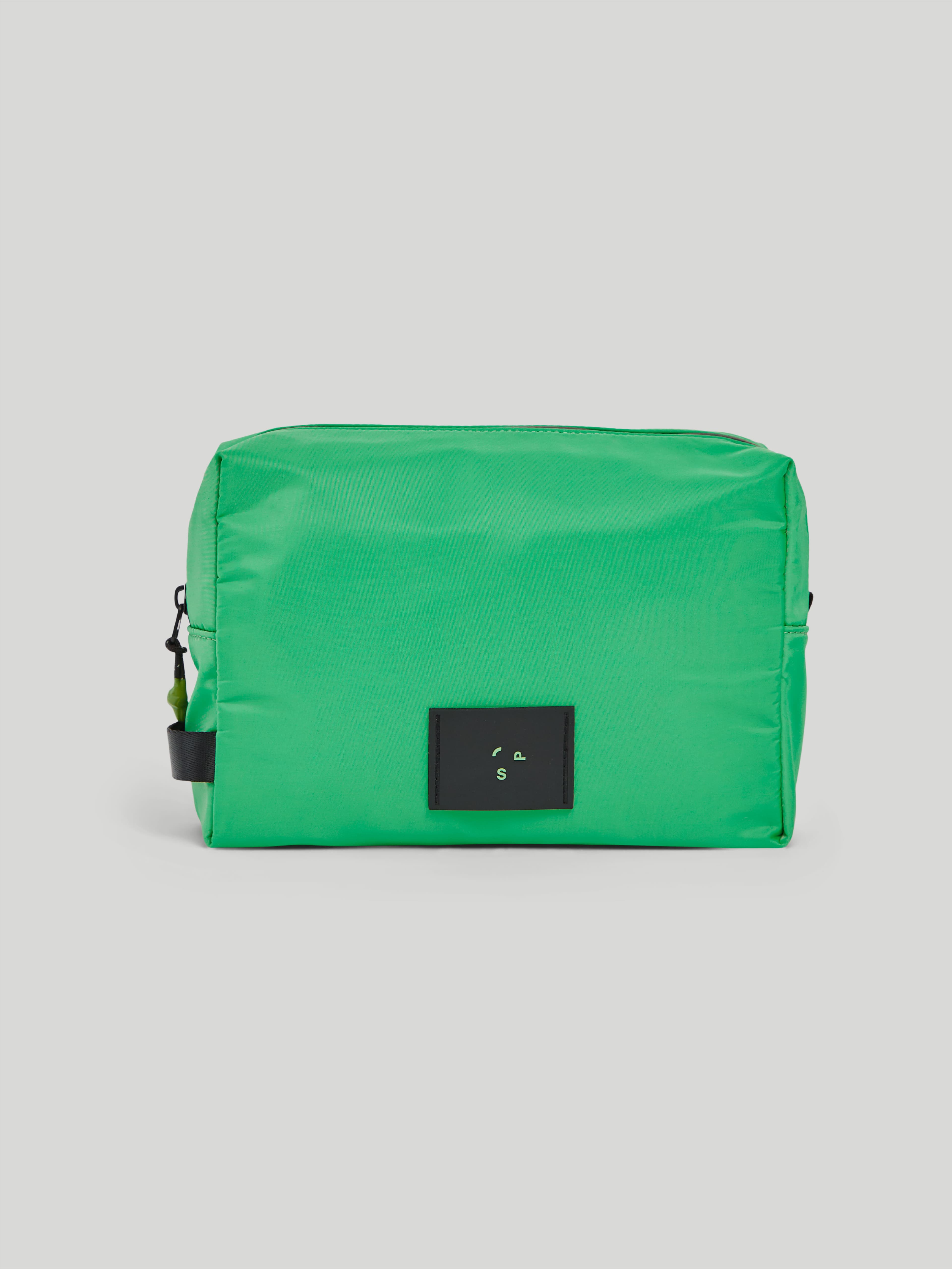 https://s3.amazonaws.com/a.storyblok.com/f/247851/c9b9181a3d/boxy-organiser-l-bright-green-08.jpg